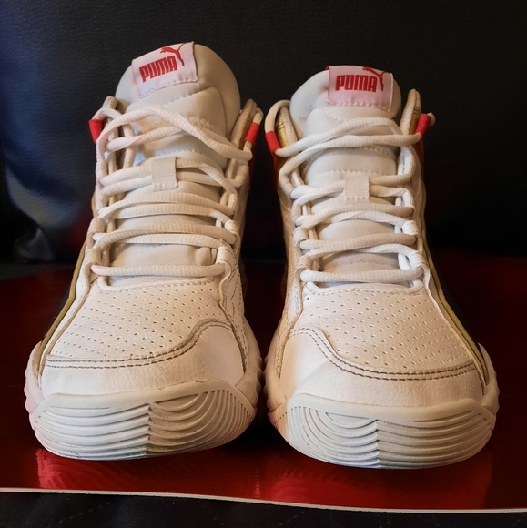 Puma Soft foam leather boots size 6,5 $50 used 2 time - Picture 4 of 7